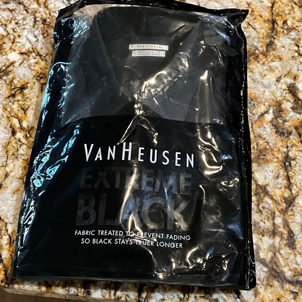 VanHEUSEN dress shirt. NEW